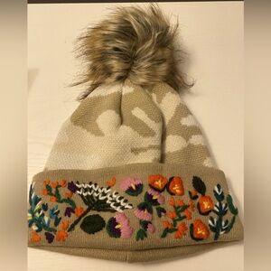 NWOT embellished camo beanie